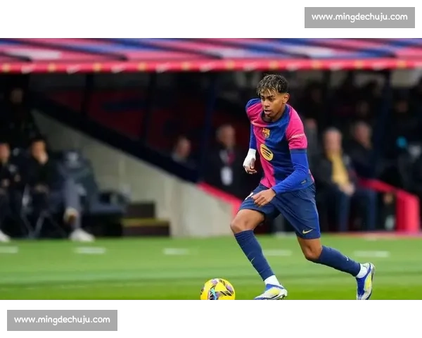 伯纳乌嘘声中的亚马尔：巴萨助教点出困境，18 岁天才的德比必修课