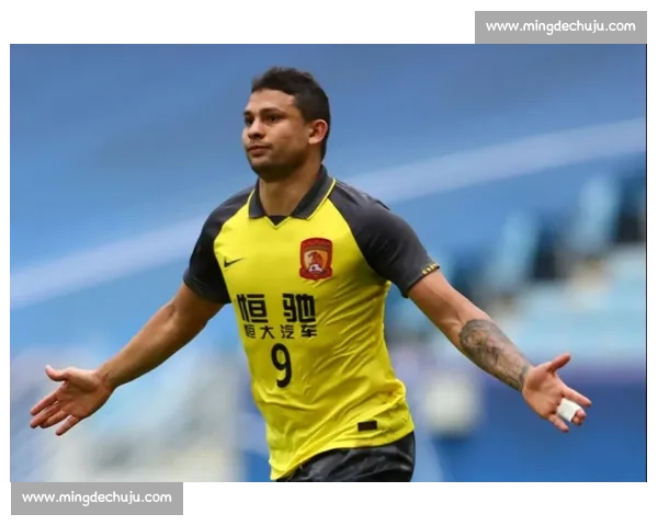 女球迷喊 “挡着我了”！小熊艾克森成进球 “障碍物”？