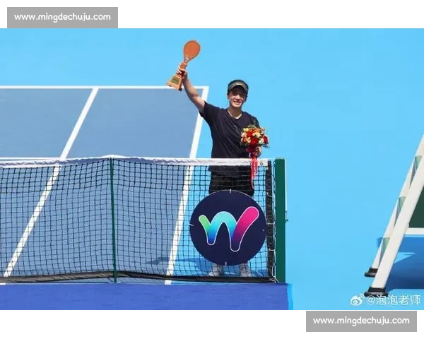 等了八年！从 “下一个李娜” 到九江首胜，郑妩双泪洒主场